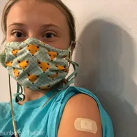 Activista Greta Thunberg s-a vaccinat Foto; Twitter