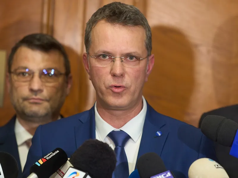 România se înarmează de război. Moșteanu: „Suntem un aliat de încredere”. Trump vrea 5% din PIB - Foto: Profimedia images