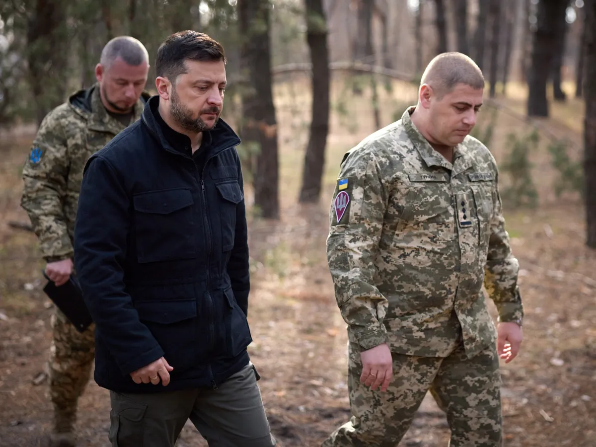 Preşedintele Volodimir Zelenski a vizitat trupele ucrainene din zona Pokrovsk, un oraş strategic