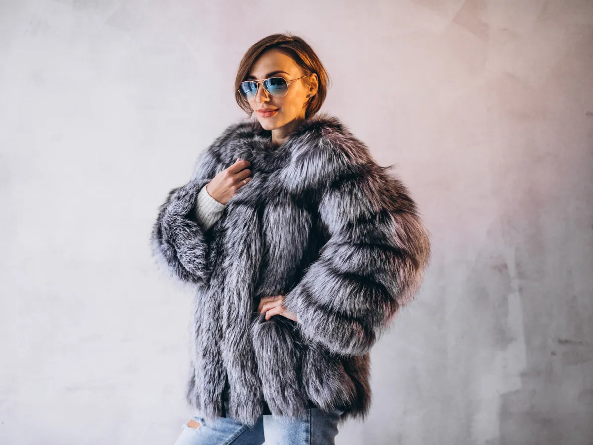Cum să-ți cureți haina de blană înainte de iarnă. Ai nevoie de un ingredient care costă doar 2 lei