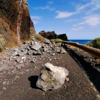 Trafic blocat pe centura staţiunii Călimăneşti din cauza căderilor de pietre de pe versanți - Foto: Profimedia Images - Caracter ilustrativ