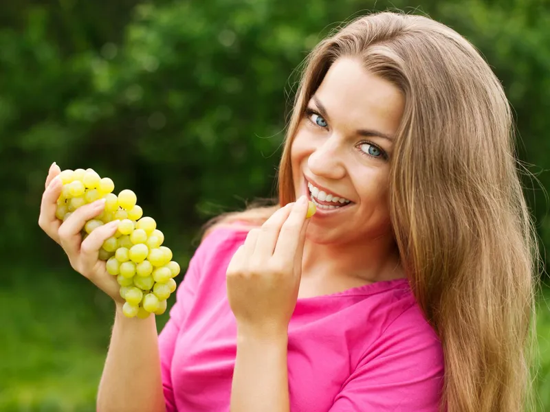 Fructul pe care îl visau faraonii, iar noi îl avem în spatele casei. Plin de vitamine și apă - Foto: Freepik
