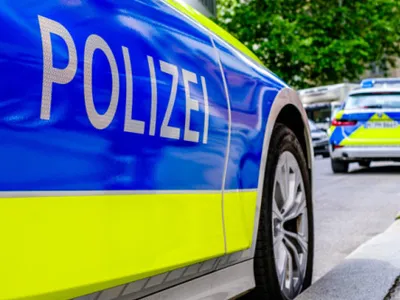 Cinci români au furat cupru în valoare de milioane de euro, dar au pierdut banii la păcănele