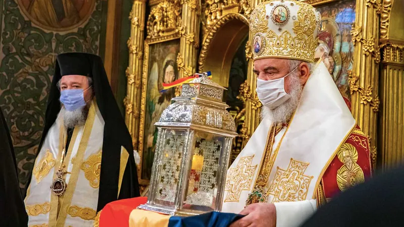 Semnal important pro-vaccin al PF Daniel: Mulți oameni la Sfântul Mormânt, ca urmare a vaccinării/FOTO: Basilica/Mircea Florescu