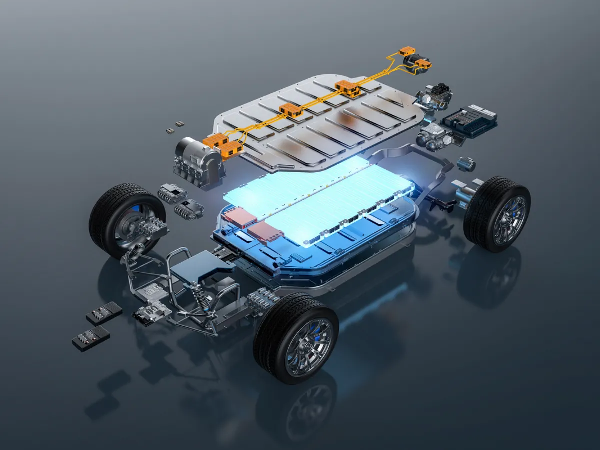 Baterie auto de înaltă tensiune - Foto: Freepik (imagine cu rol ilustrativ)