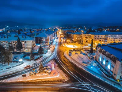 Municipiul Brad cu doar 12.000 locuitori. Are pierderi de 2.000.000€ și plătește salarii de 1.200.000 euro