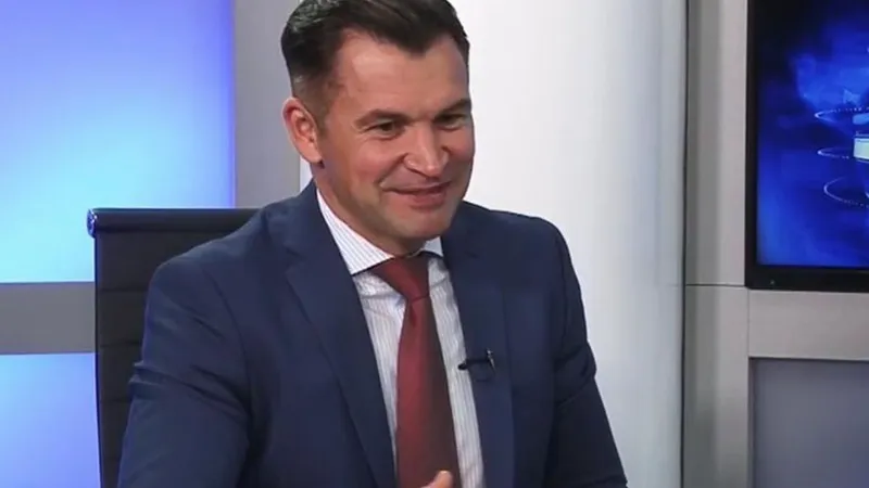 Ionuţ Stroe, despre suprataxarea băncilor - Facebook/Ionuţ Stroe