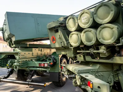 Noul lansator GMARS pentru HIMARS al Lockheed Martin și Rheinmetall. Lovește chirurgical la 400 km - Foto: Profimedia images