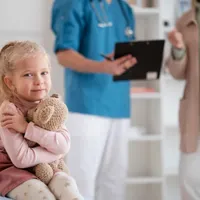 Tot mai mulți copii ajung la spital cu diverse infecții respiratorii Foto: Freepik.com - rol ilustrativ