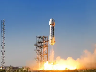 Bezos duce în spațiu un tânăr de 18 ani, care va deveni cel mai tânăr astronaut/FOTO: Facebook/Blue Origin