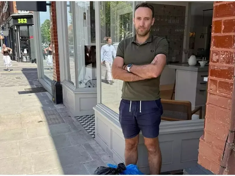 Un bărbat a primit amendă pentru un gest banal când s-a întors din vacanță. Ce a făcut primăria? - Foto: Mirror