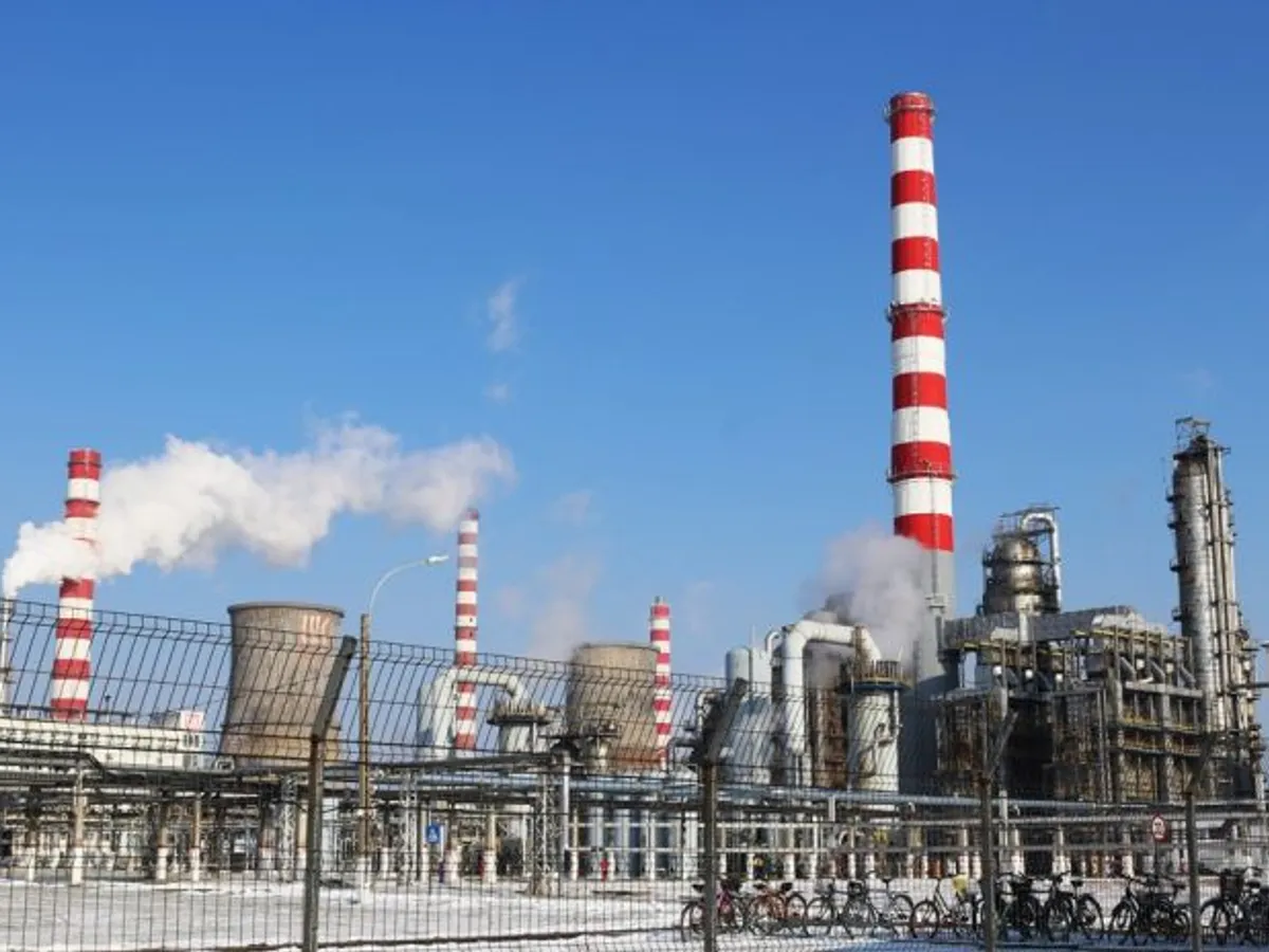Rafinăria Petrotel Lukoil/FOTO: phon.ro