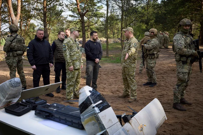 Zelenski &icirc;i dă lui Lukașenko 7 zile să elimine releele dronelor Rusiei din Belarus - Foto: Profimedia Images (imagine cu rol ilustrativ)
