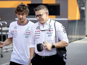 Formula 1: Tânărul Antonelli îi ia locul lui Lewis Hamilton şi va pilota pentru Mercedes în 2025" - Foto: profimedia Images