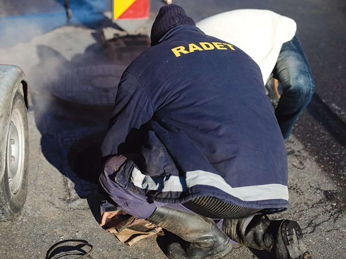 RADET este un mastodont care înghite subvenții uriașe, dar nu poate fi salvată. Avariile se țin lanț