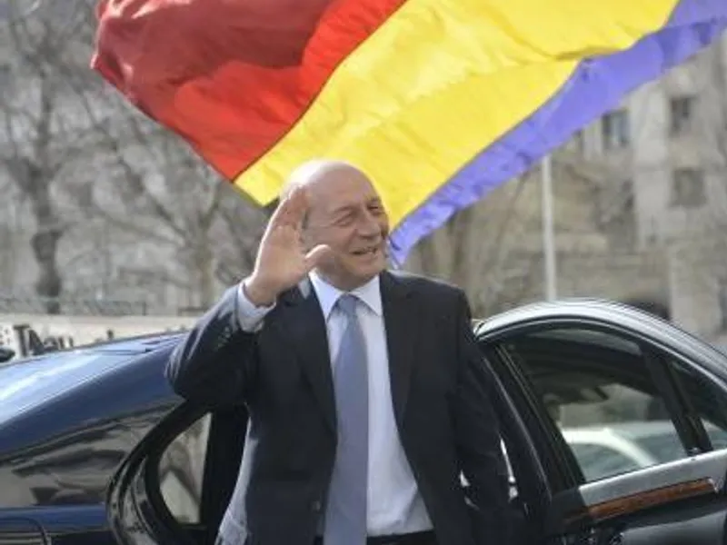 Fostul președinte Traian Băsescu a mai fost primar, în anii 2000. Foto: Facebook