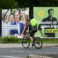 Afișe electorale ale social-democraților (SPD), creștin-democraților (CDU) și ecologiștilor (Die Grünen - Verzii)
