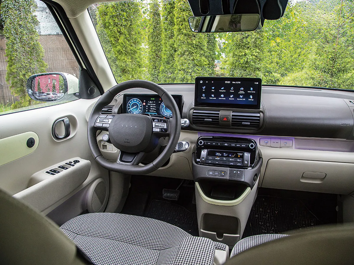 HYUNDAI INSTER
