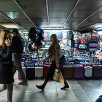 Metrorex a anunţat că a notificat firma care administrează spaţiile comerciale de la metrou ca, în regim de urgenţă, să fie eliberate şi predate. / Foto: vice.com