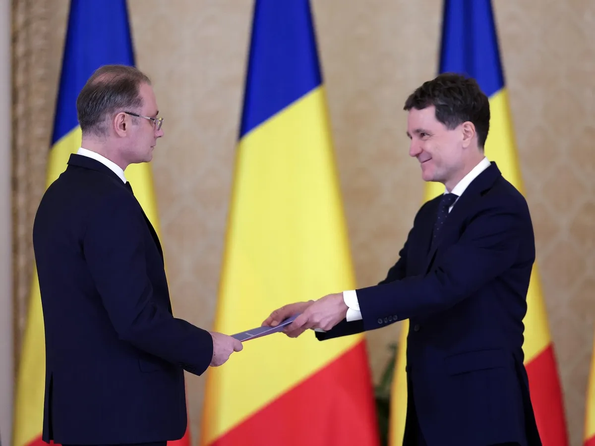 Președintele Nicușor Dan și premierul Luca Niculescu - Foto: Profimedia Images