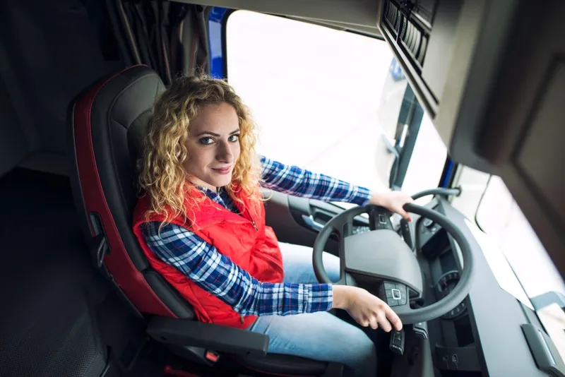 Șoferiță de TIR - Foto: Freepik (rol ilustrativ)