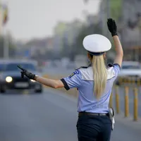 Polițista a luat șpagă - FOTO: observatornews.ro