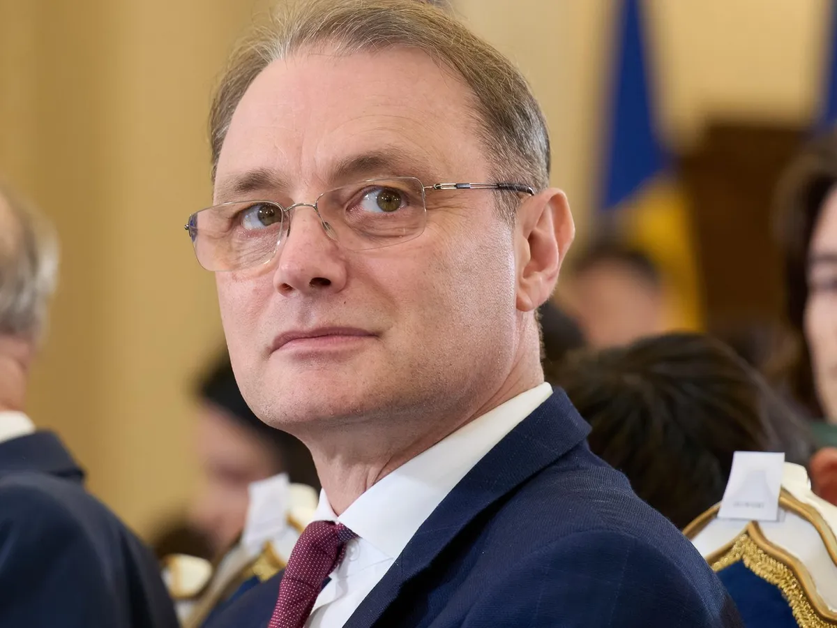 Prim-ministrul Luca Niculescu - Foto: Profimedia Images