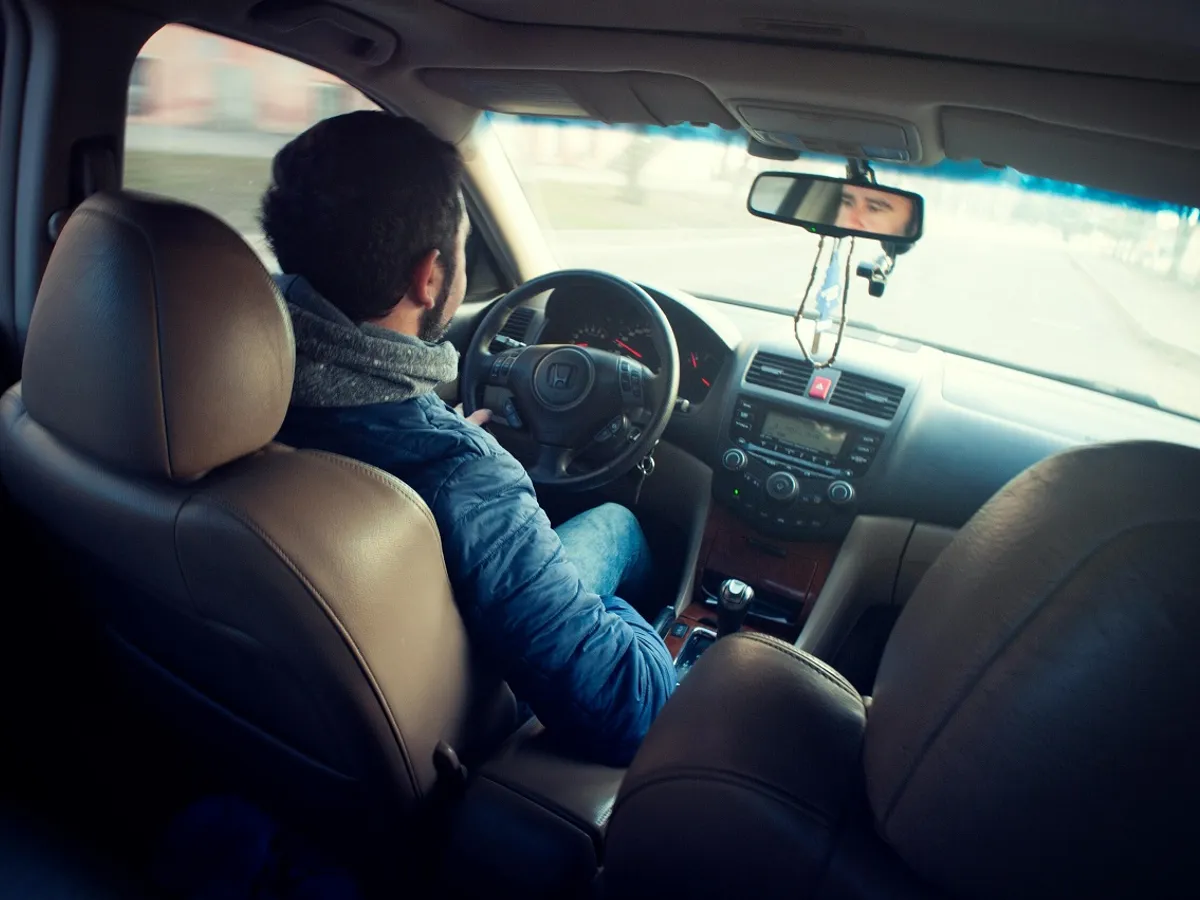 Un șofer l-a bătut pe Dănuț Lupu la conducere fără permis