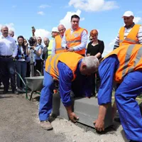 Dragnea și PSD mimând construcția de autostrăzi:aici pe Craiova - Pitești / FB