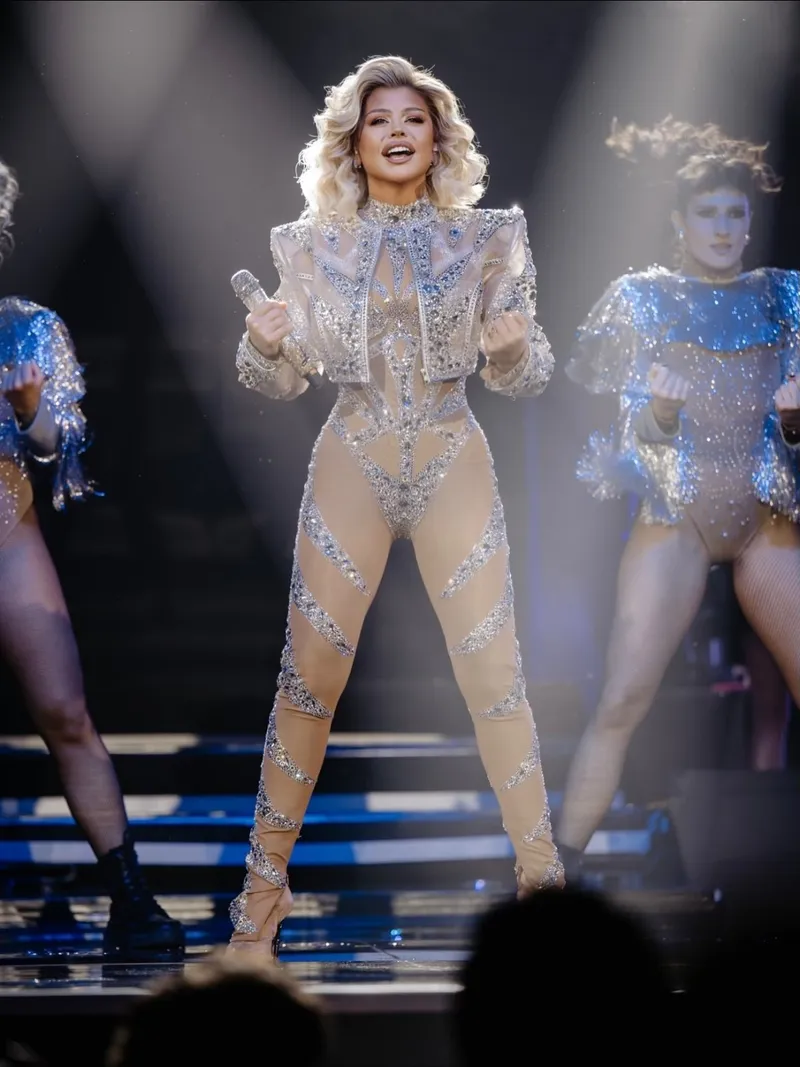 Loredana Groza pe scenă - Foto: Facebook/Loredana Groza