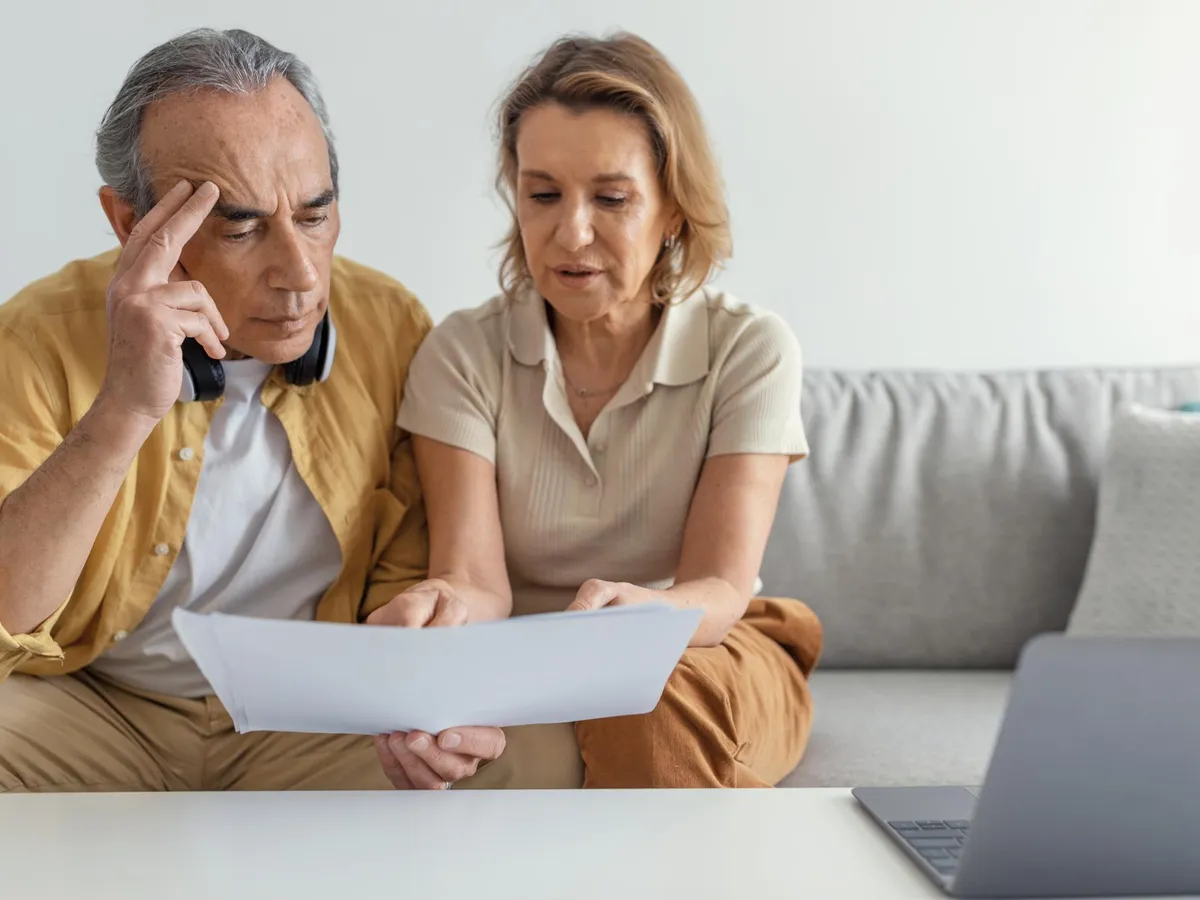 Câte pensii limită de vârstă, de invaliditate, urmaș sub 2.000 lei sunt în România? Dar peste 5.000 de lei?