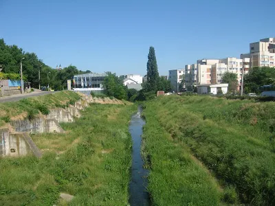 Răul Nicolina, în suburbia Iaşiului - Foto: Wikipedia/Cezar Suceveanu/CC0
