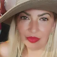 Camelia Maria Erdei, sexy polițista care-i dădea informații secrete lui Victor Micula își verifica și colegele iubitului Foto: Facebook
