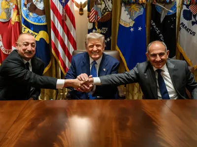 Trump semnează o declarație comună istorică cu Armenia și Azerbaidjan - Foto: Profimedia images