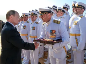 Putin primește onoruri militare - Foto: Profimedia Images