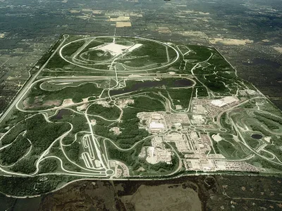 „Orașul ascuns”, de dimensiunea Călărașiului, unde benzina e gratis și mașinile nu au numere - Foto: gmauthority.com