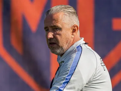 Ce spune regulamentul în cazul lui Laurențiu Reghecampf: ”Persoana va fi exclusă din activitatea fotbalistică”