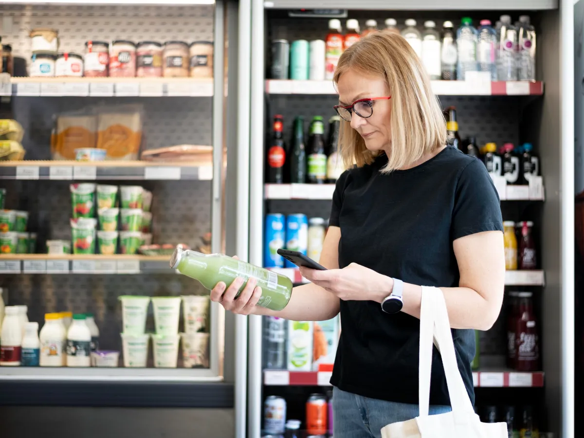 Femeie la cumpărături - Foto: Freepik (rol ilustrativ)