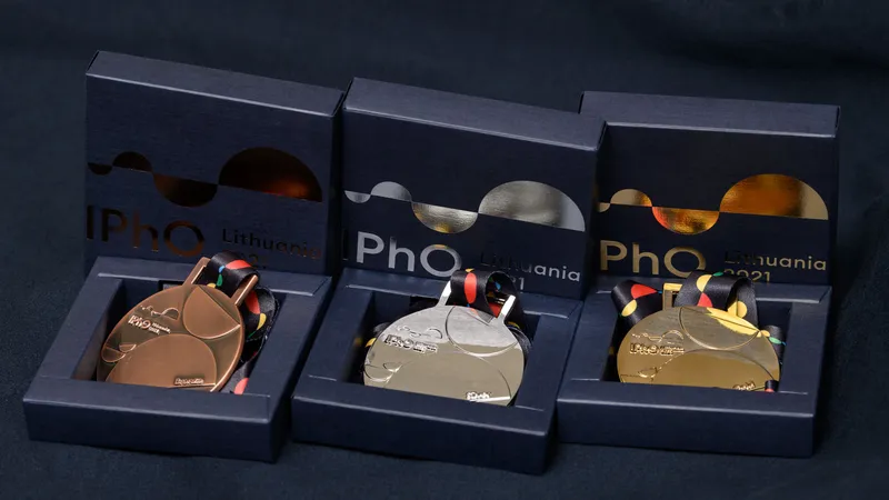 3 medalii de aur și 2 de argint, obținute de elevii români la Olimpiada Internațională de Fizică