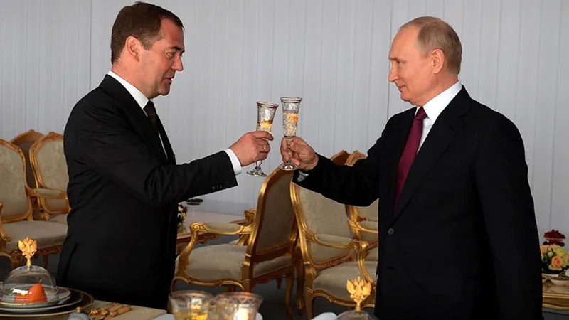 Putin a pierdut 300.000 soldați, dar nu îi pasă. De ce are șanse să câștige războiul? - Foto: Profimedia Images