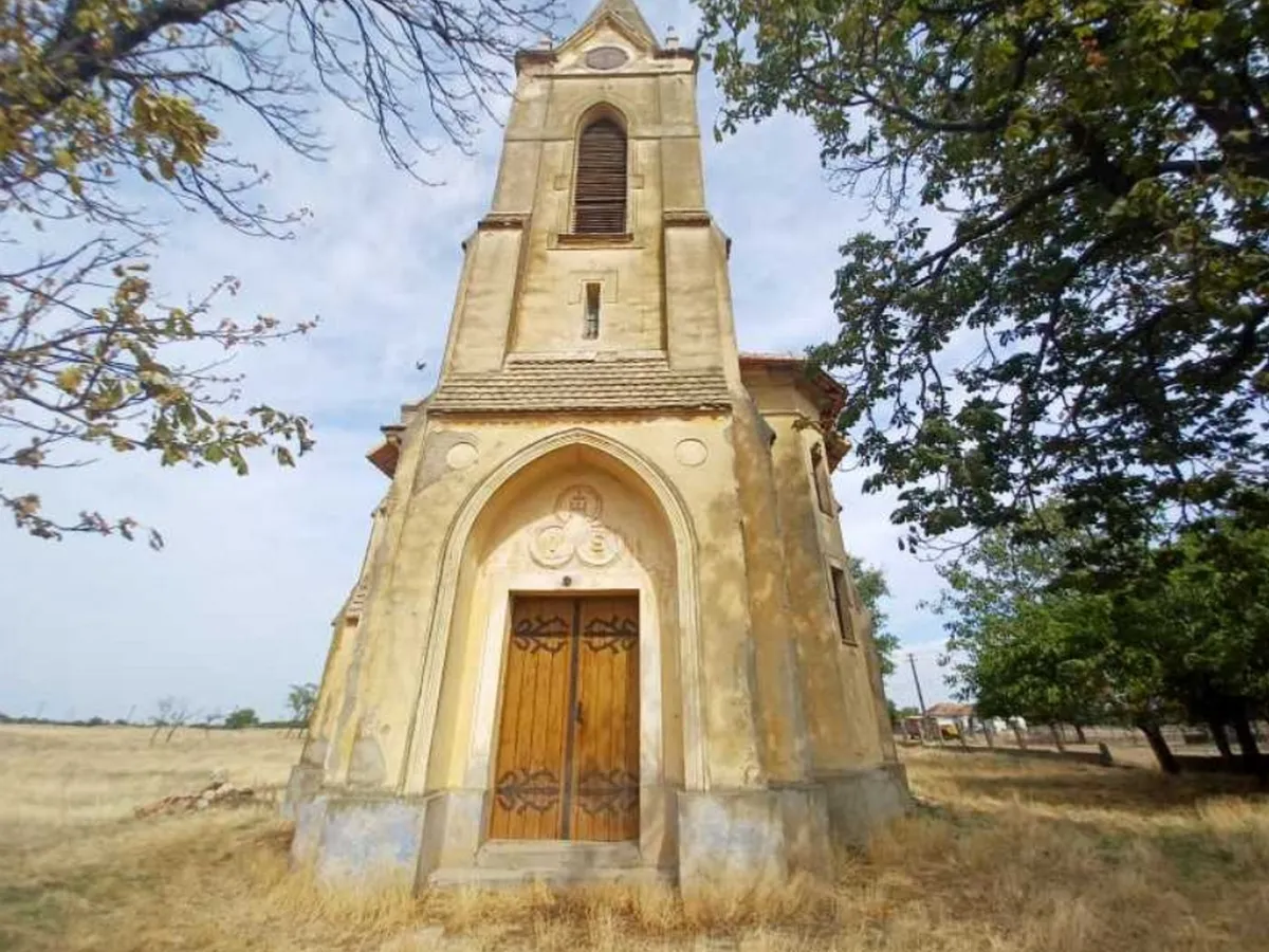 Povestea satului părăsit din România unde clopotele bisericii mai bat doar o dată pe an - Foto: Agerpres