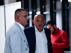 Tatăl lui Florin Prunea l-a bătut pe fostul antrenor din SuperLiga: ”L-a umplut de sânge!”. Ce s-a întâmplat