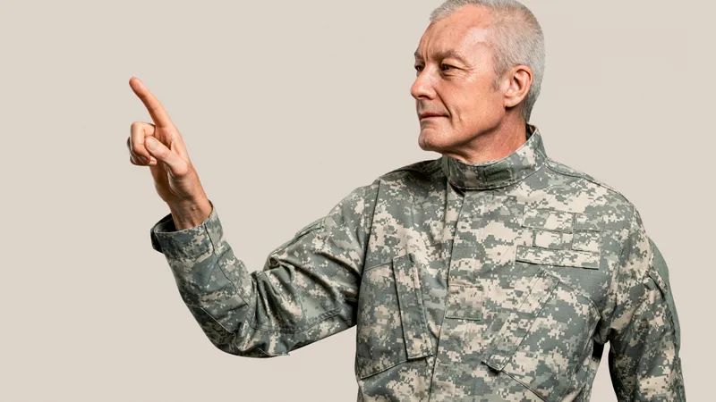 Pensie militarilor vor crește. Când își vor primi drepturile pensionarii din Apărare și rezerviștii? Foto: Freepik (fotografie cu caracter ilustrativ)