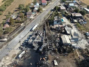 Doi dintre românii arși în explozia de la Crevedia, în stare gravă în Italia. Ce spun mendicii - Foto: INQUAM PHOTOS / Octav Ganea