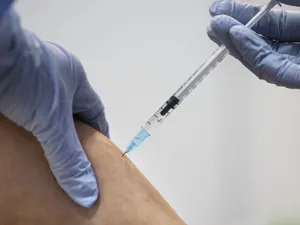 Când va începe administrarea dozei a treia de vaccin anti-COVID. Sursă: Inquam Photos - Octav Ganea