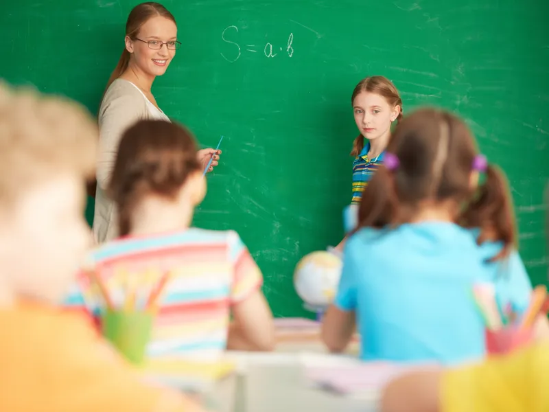 Salariile profesorilor din România, mai mari ca în Ungaria. Elevii maghiari mai buni la testele PISA - Foto: Freepik