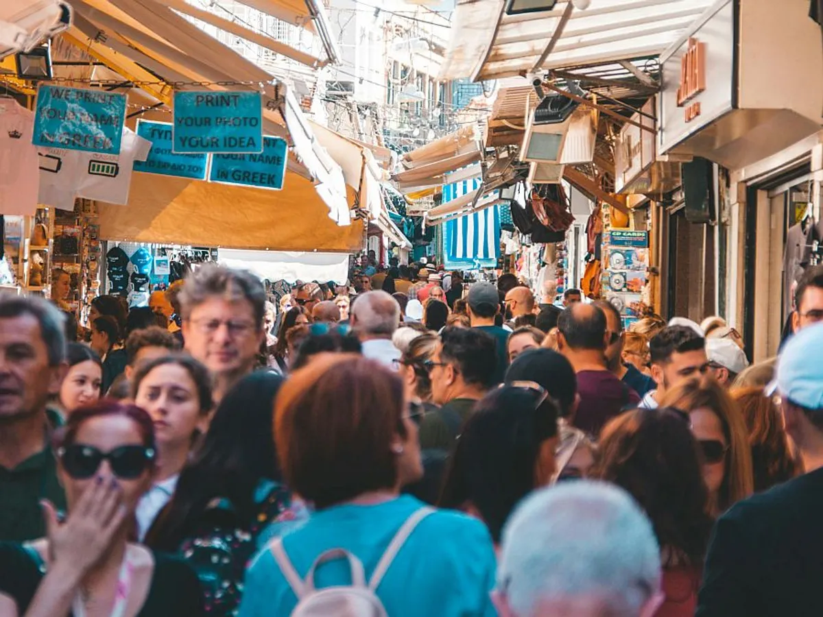 Stradă aglomerată din Atena - Foto: Hert Niks