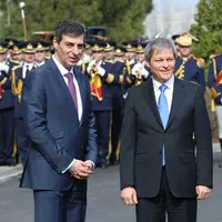 Motoc & Cioloș/FOTO: rumaniamilitary.ro