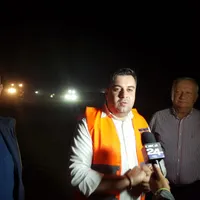 Ministrul Cuc, în noapte pe șantier/FOTO: facebook.com