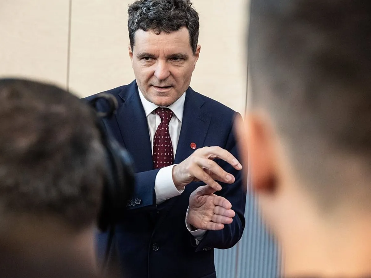 Nicuşor Dan, declaraţii de presă la Copenhaga, la Summitul UE - Foto: Profimedia Images